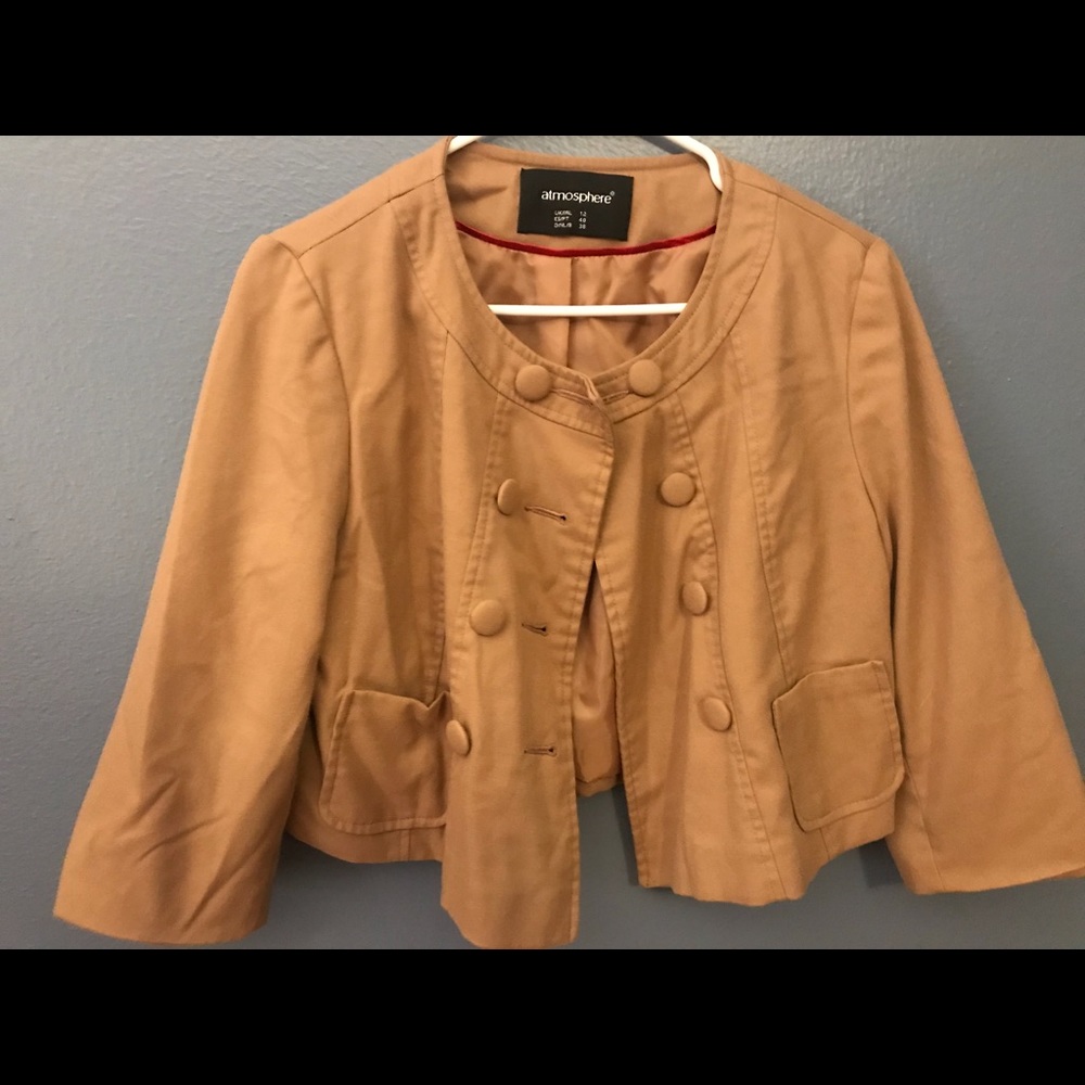 Classic tan bolero with 3/4 sleeves